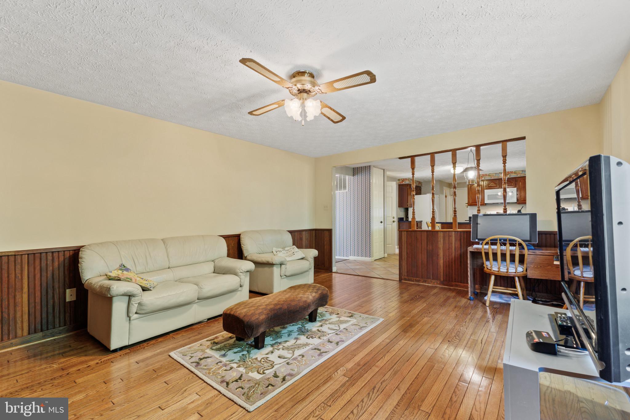 606 Jason Ct