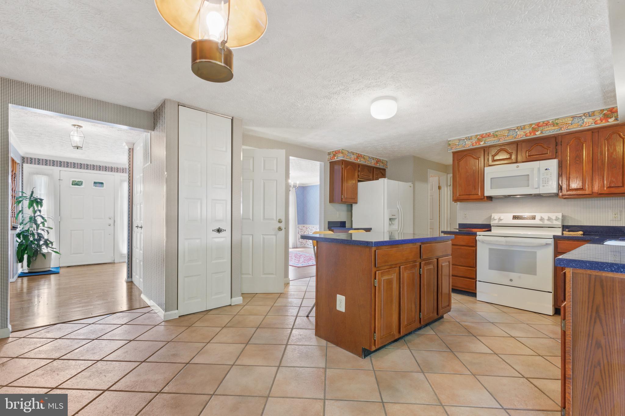 606 Jason Ct