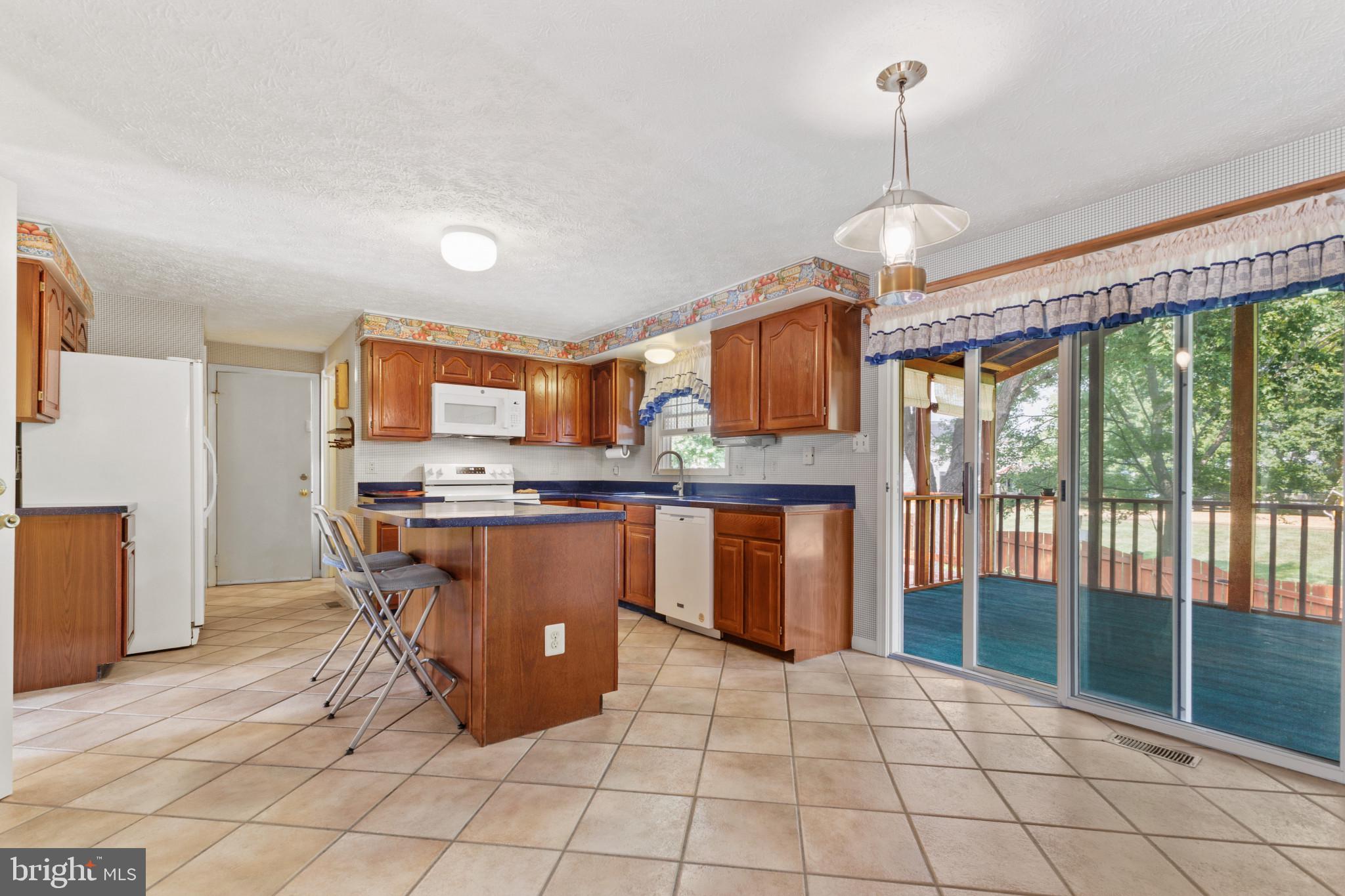 606 Jason Ct