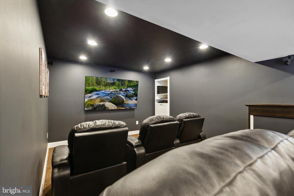 16820 TWIN MAPLE LANE