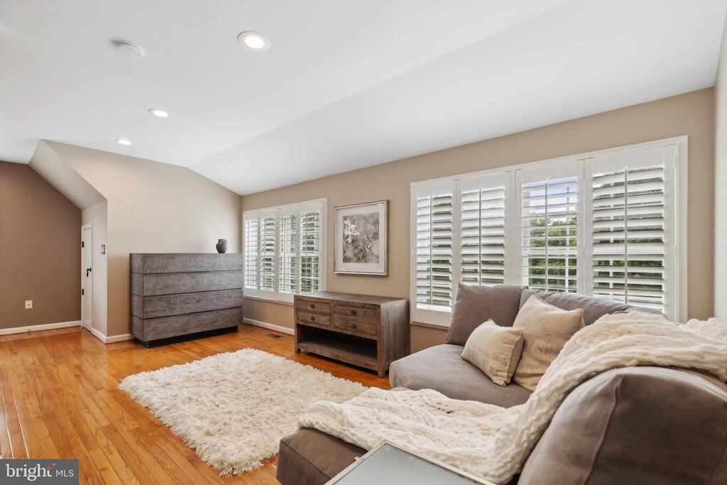 16820 TWIN MAPLE LANE