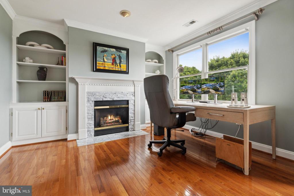 16820 TWIN MAPLE LANE