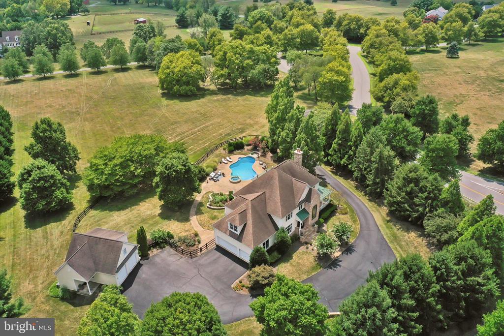 16820 TWIN MAPLE LANE