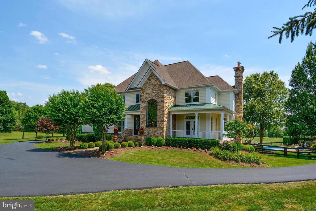 16820 TWIN MAPLE LANE