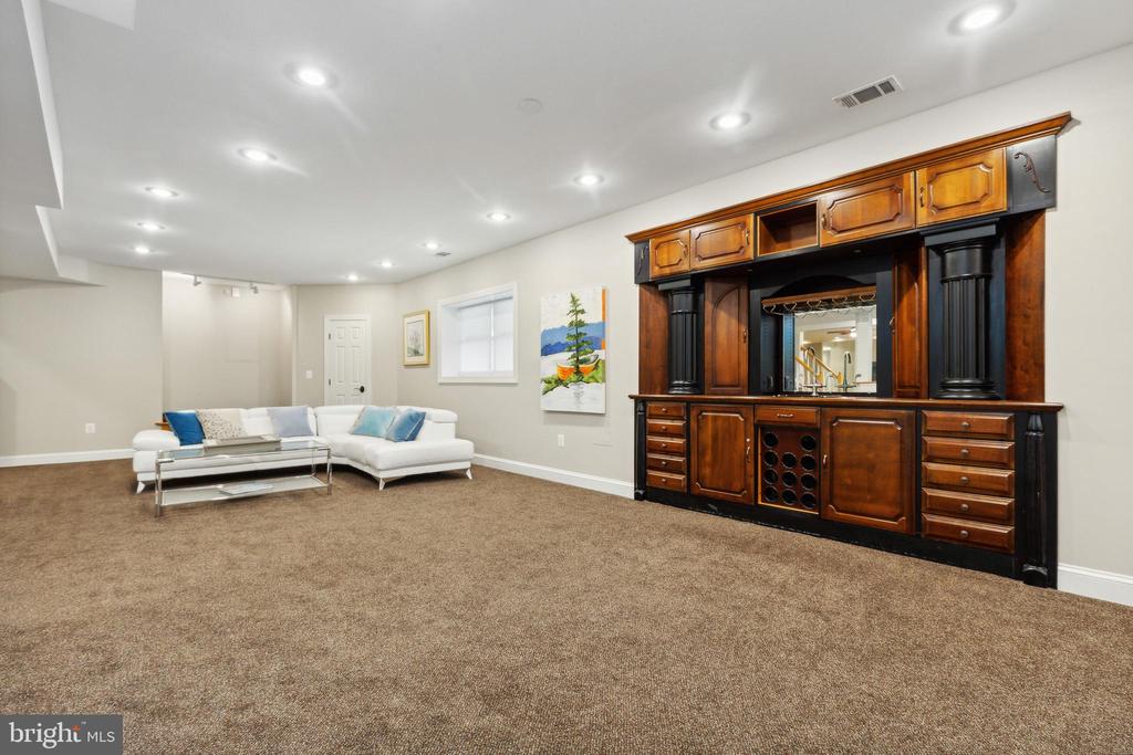 16820 TWIN MAPLE LANE
