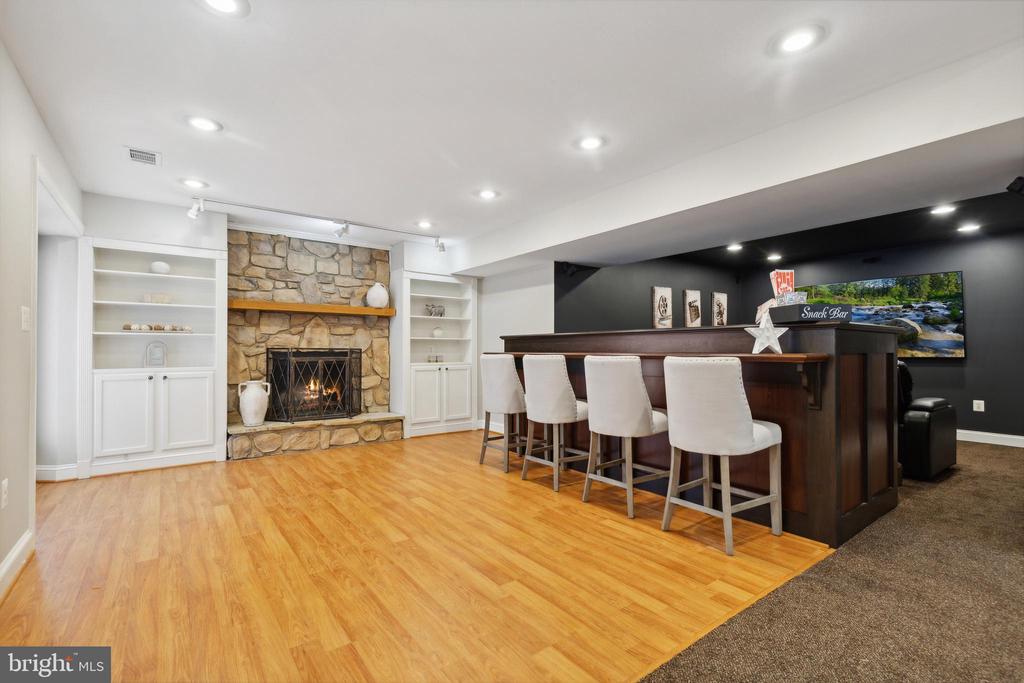 16820 TWIN MAPLE LANE