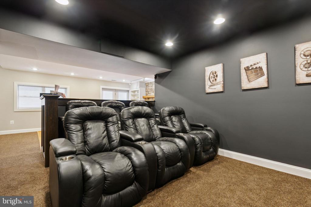16820 TWIN MAPLE LANE