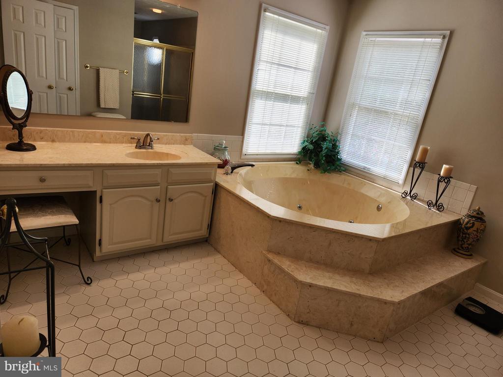 27 Rutherford Cir