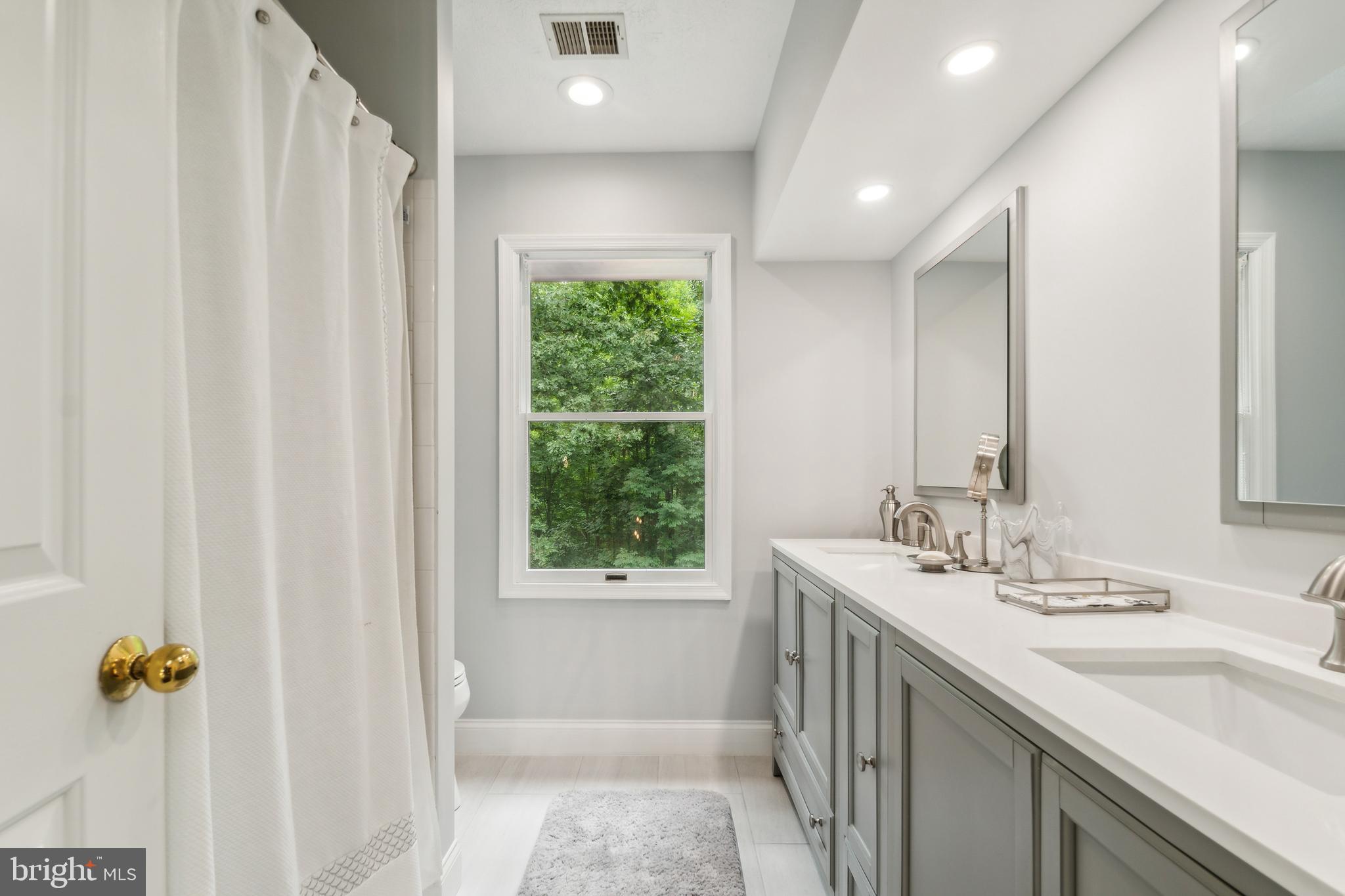 27 Rutherford Cir