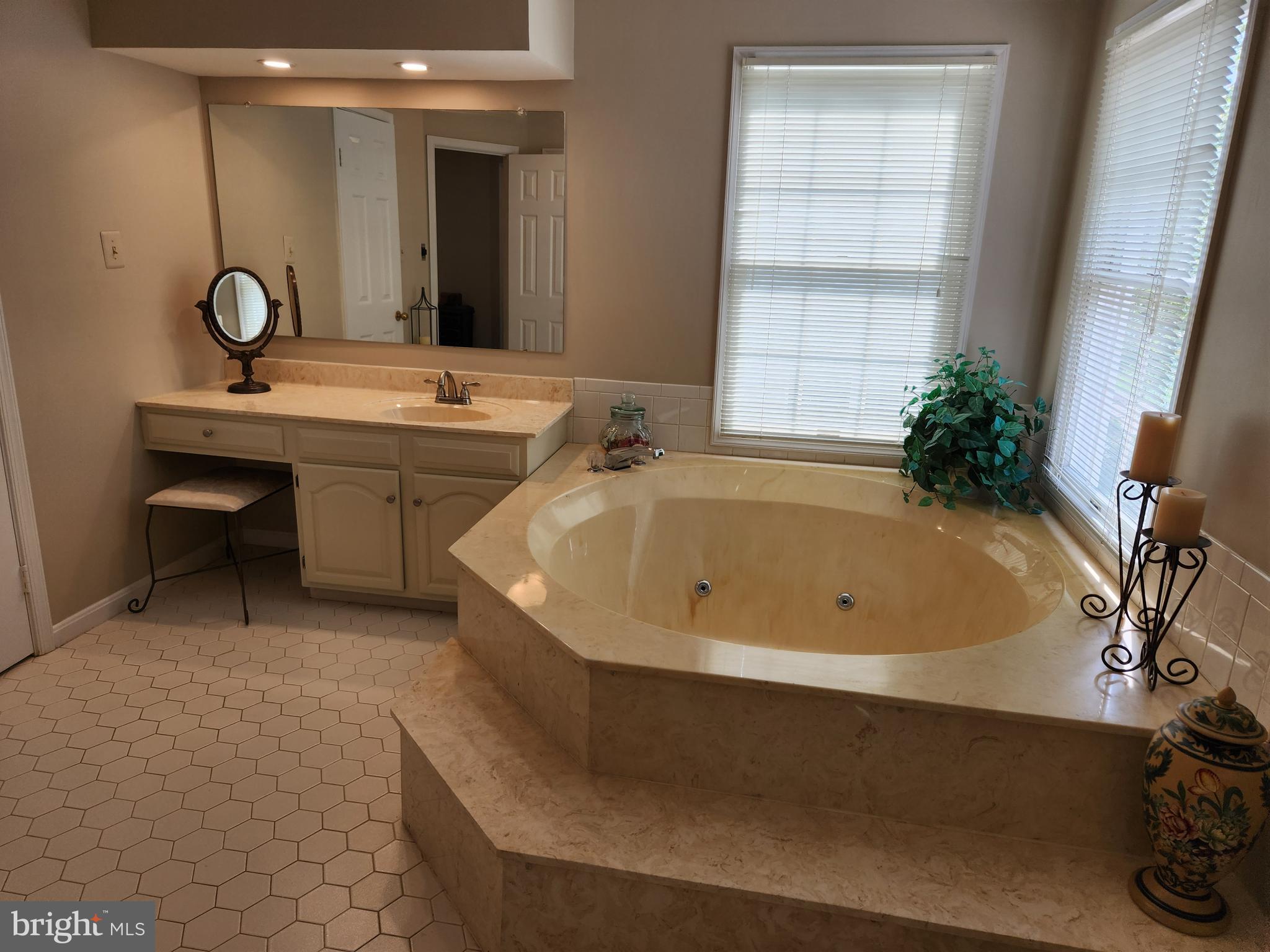 27 Rutherford Cir