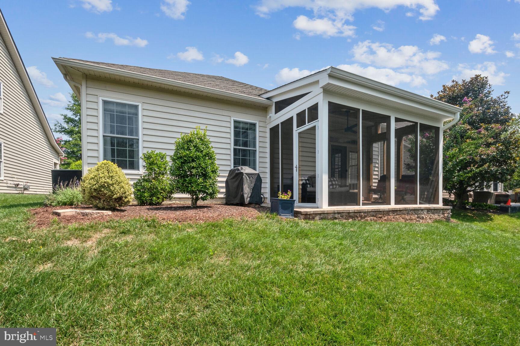 20587 Crescent Pointe Pl