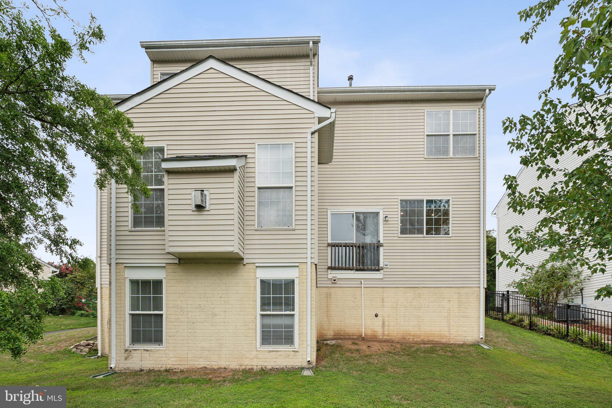 43837 Laurel Ridge Dr