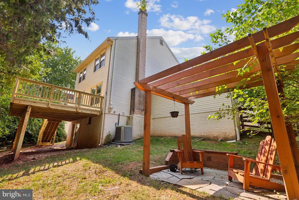 210 MARKWOOD DRIVE