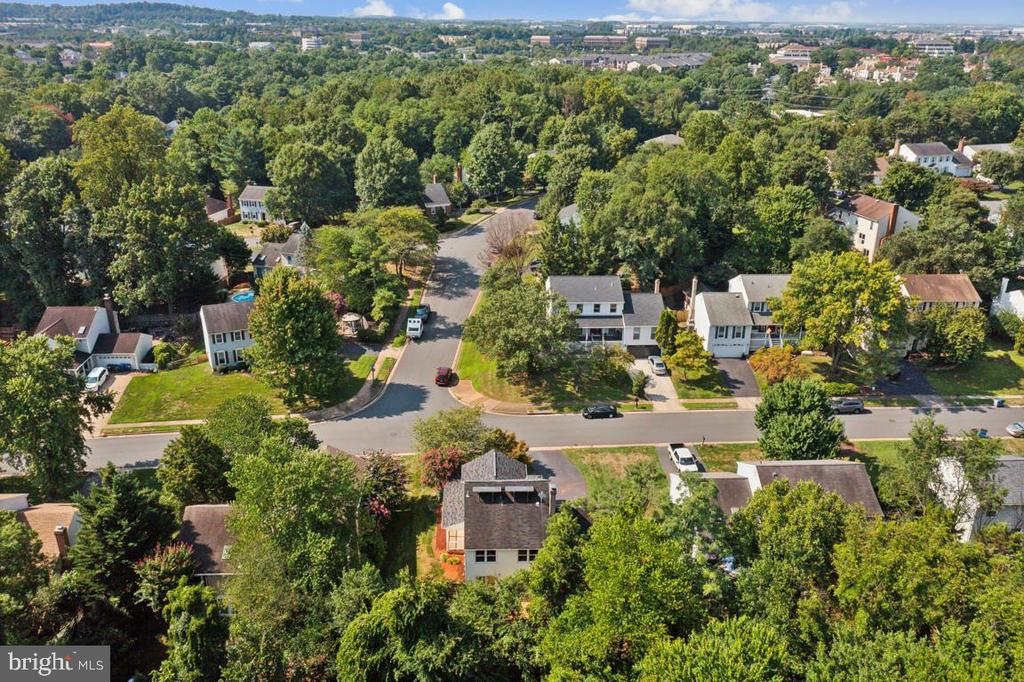 210 MARKWOOD DRIVE