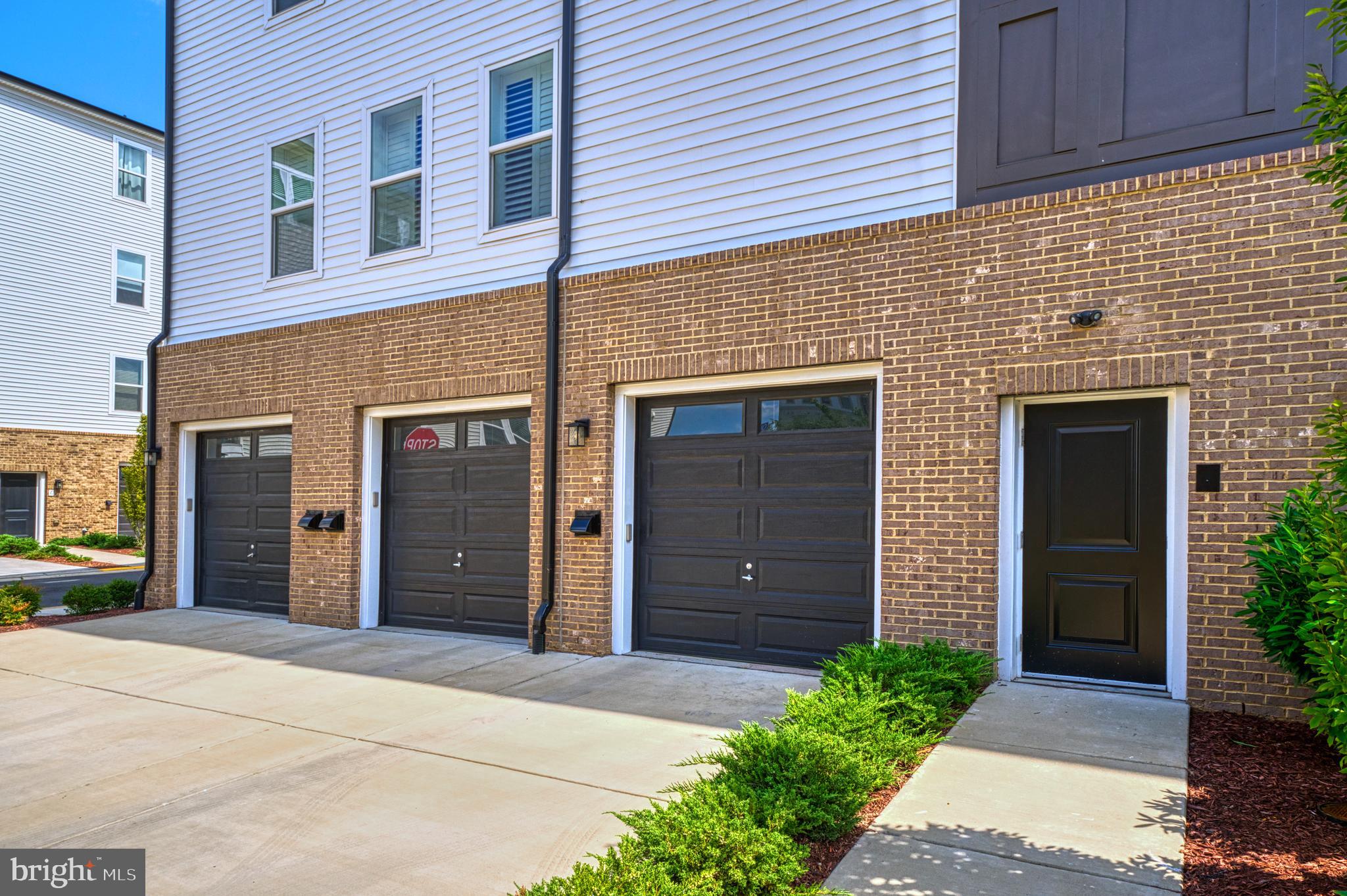 23639 Golden Embers Sq #202
