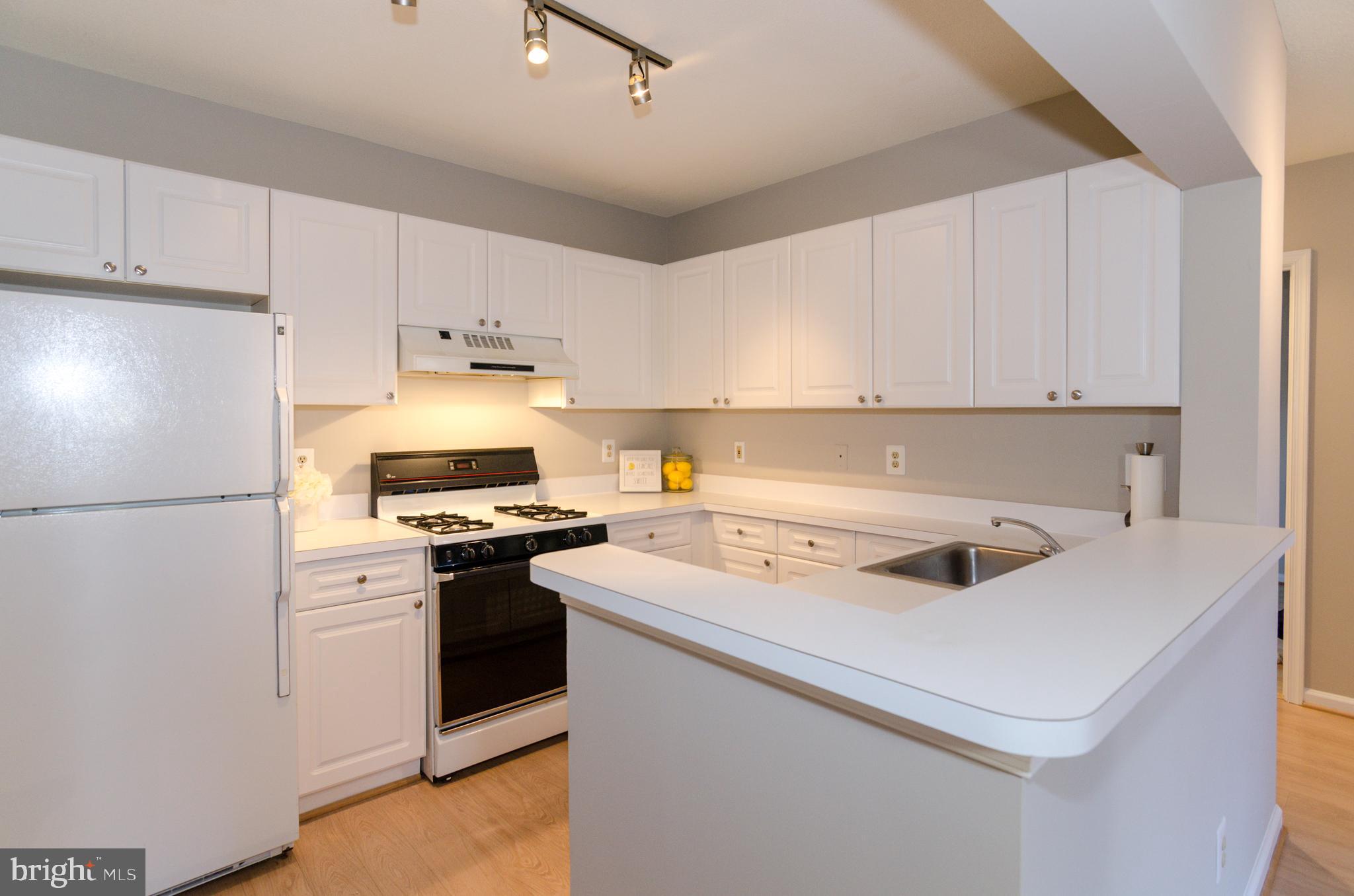 20273 Beechwood Ter #101