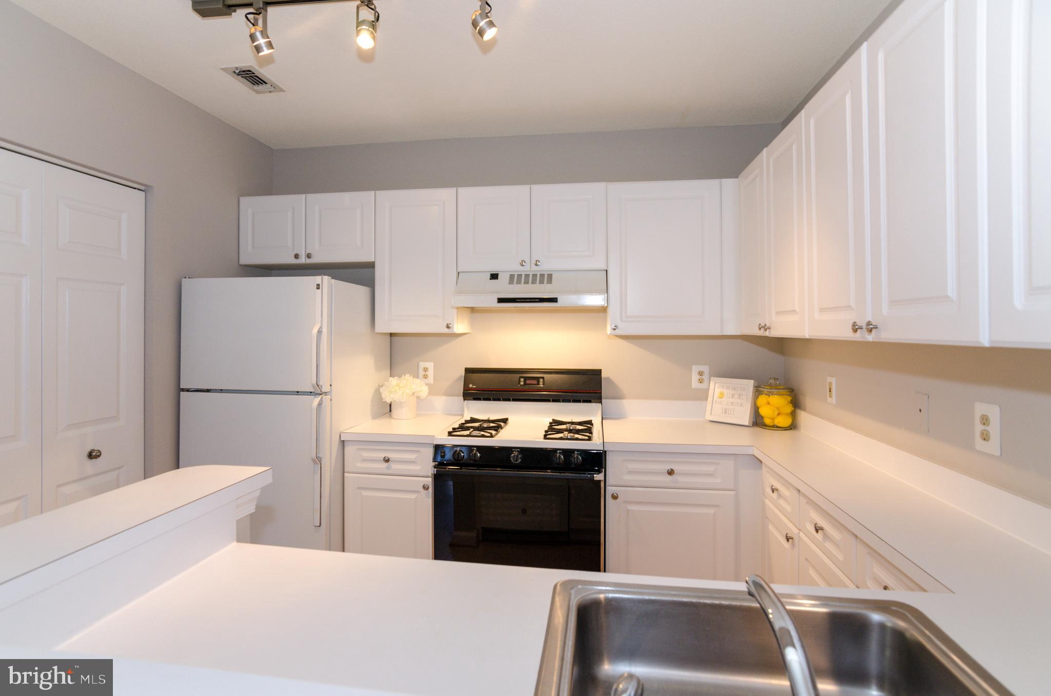 20273 Beechwood Ter #101