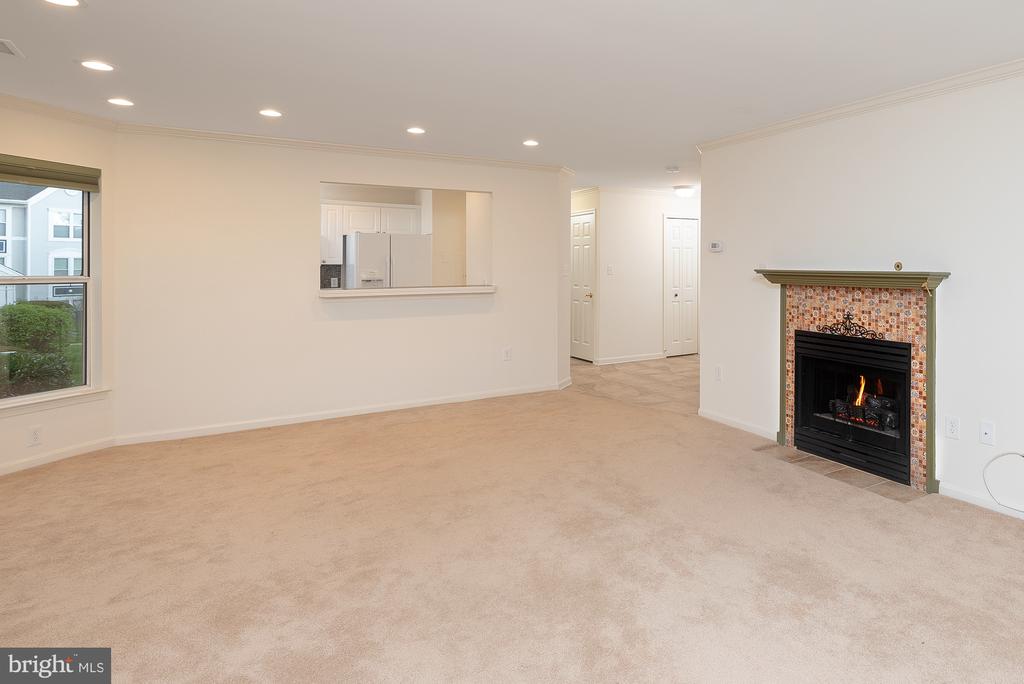 20575 SNOWSHOE SQ #202