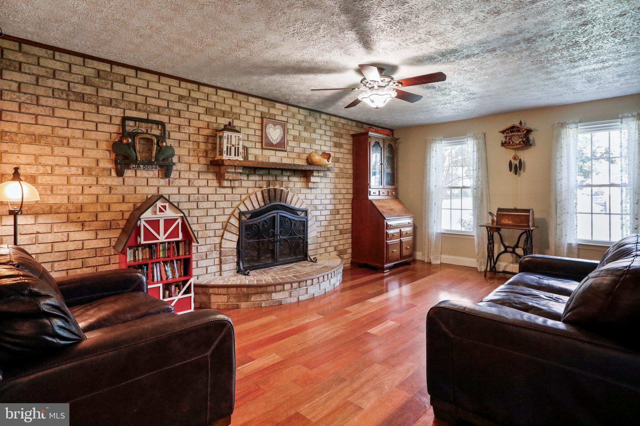 34 Pomegranate Ct