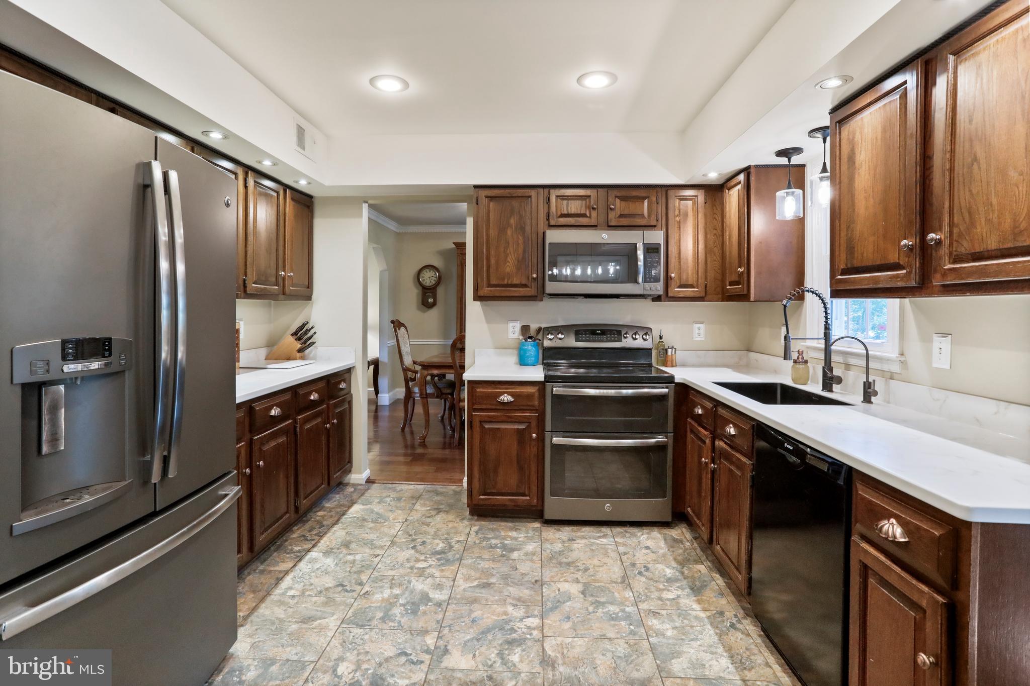 34 Pomegranate Ct