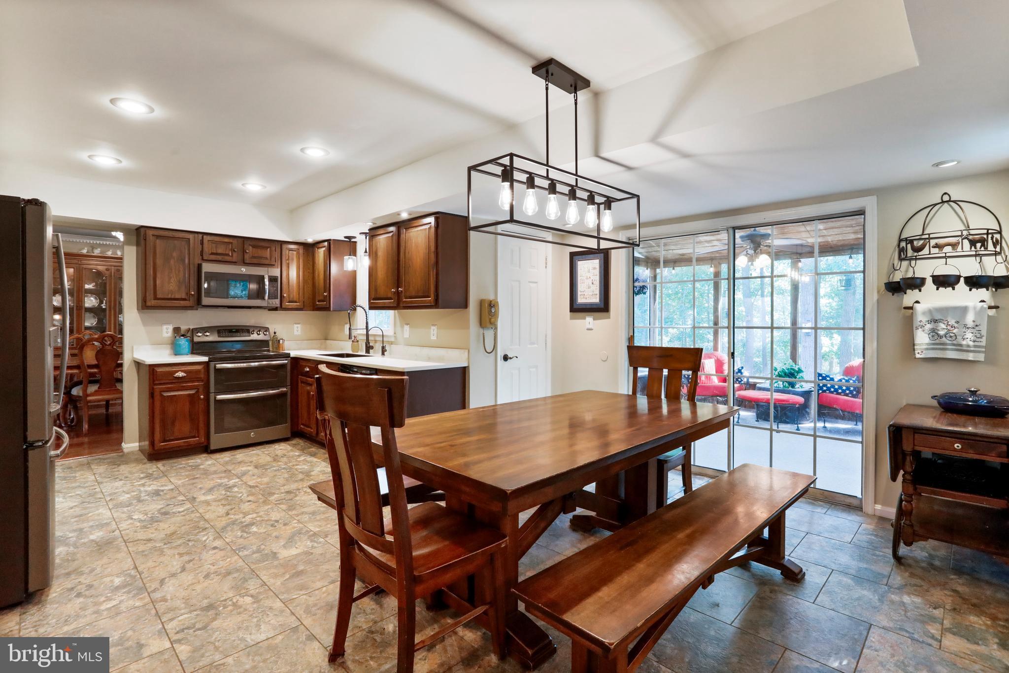 34 Pomegranate Ct