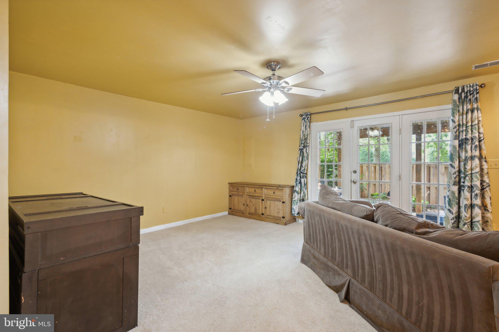 21720 Kings Crossing Ter