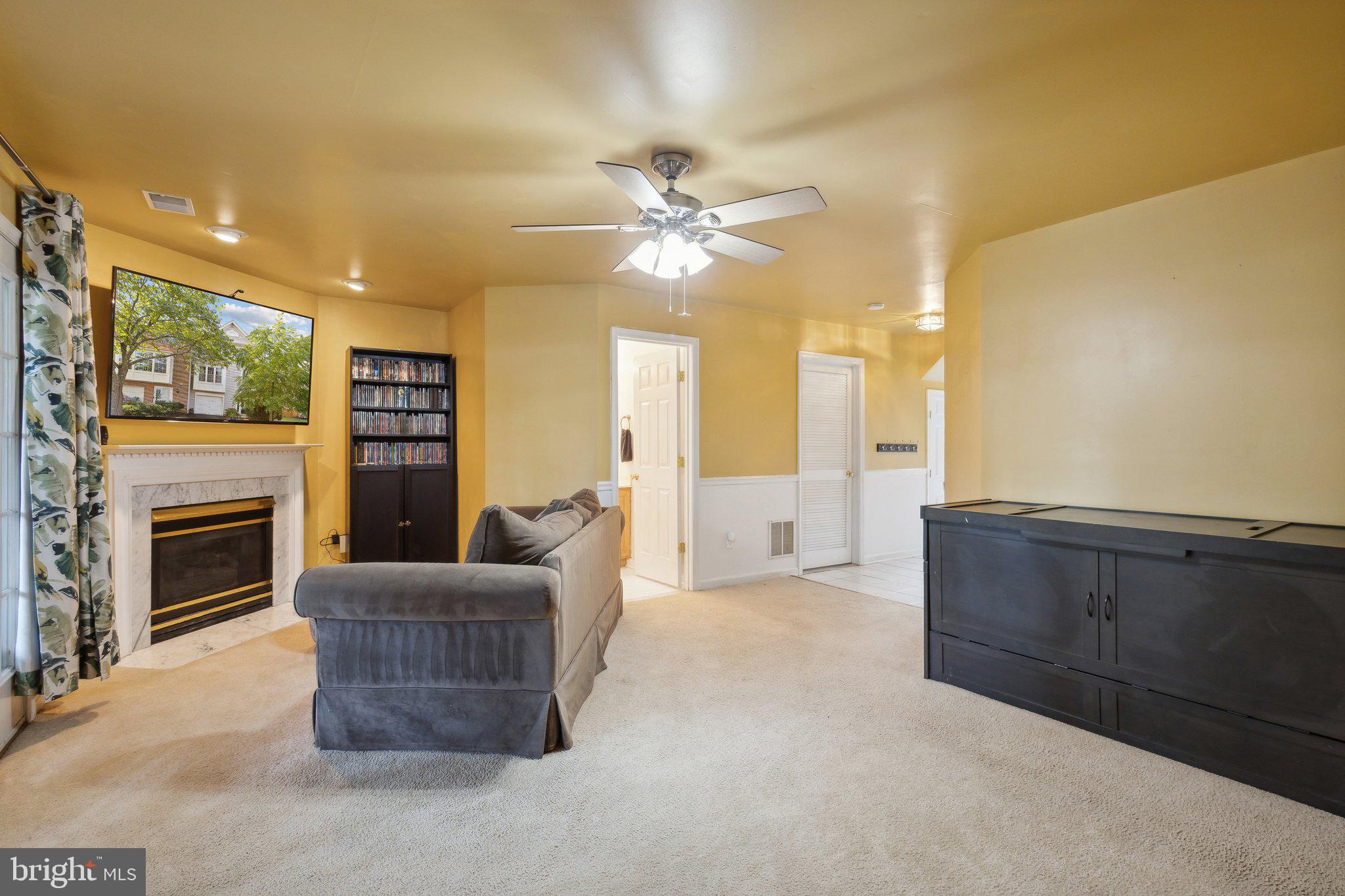 21720 Kings Crossing Ter
