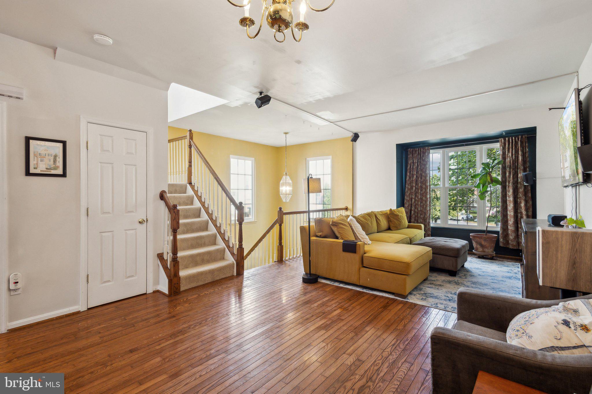 21720 Kings Crossing Ter