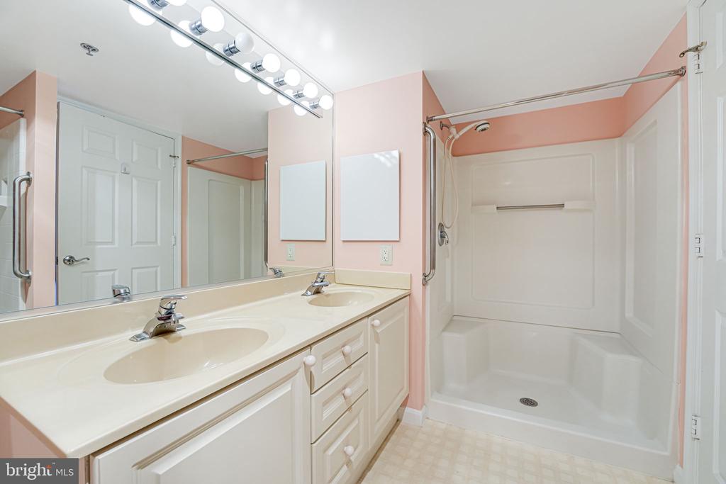 19385 Cypress Ridge Ter #1021