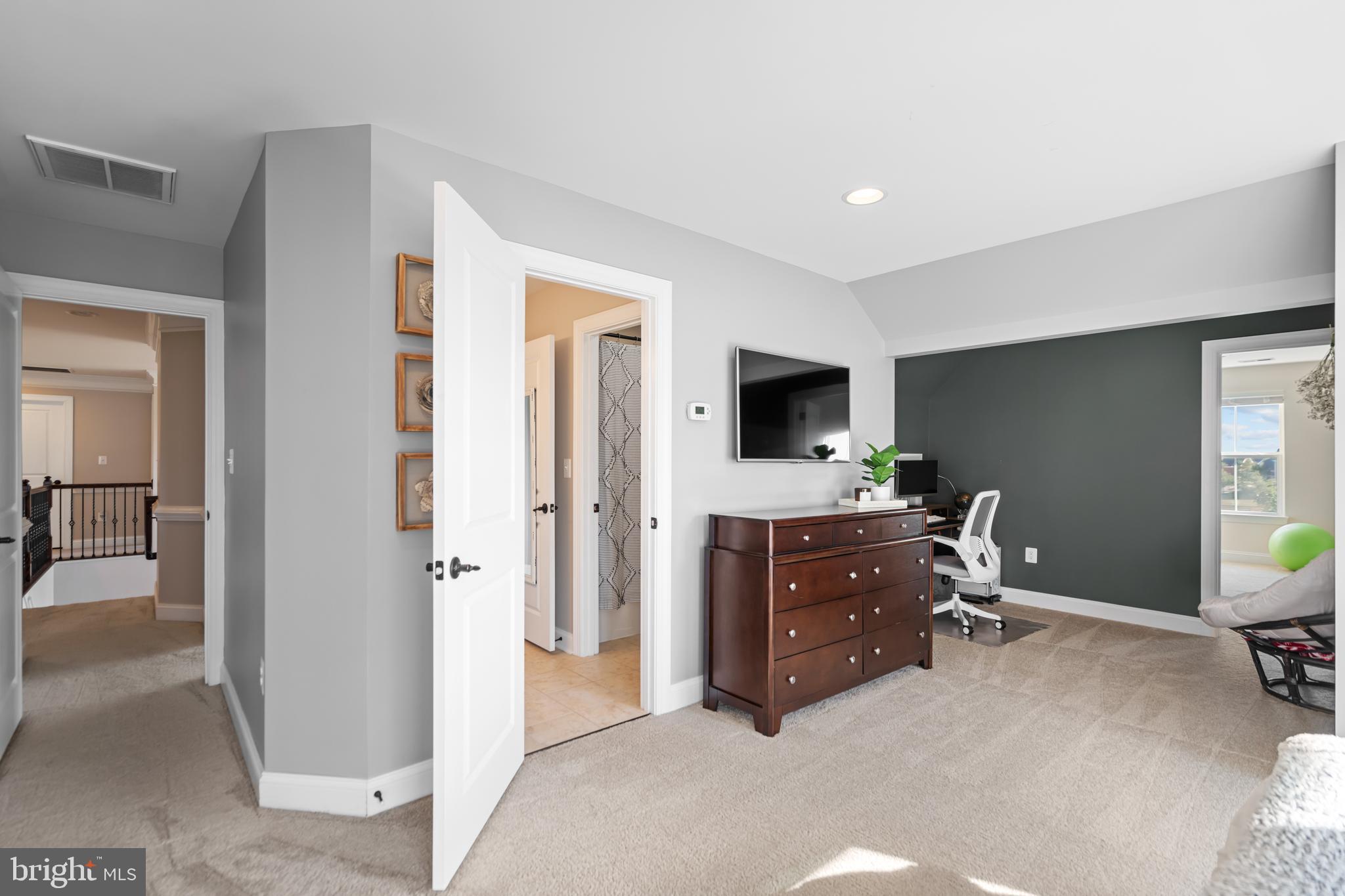 42534 Harvest Horn Way