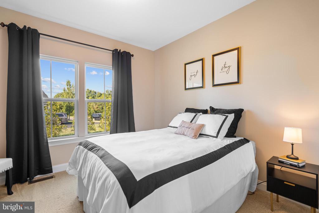 42534 Harvest Horn Way