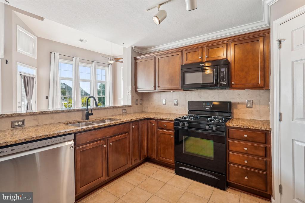508 SUNSET VIEW TER SE #406