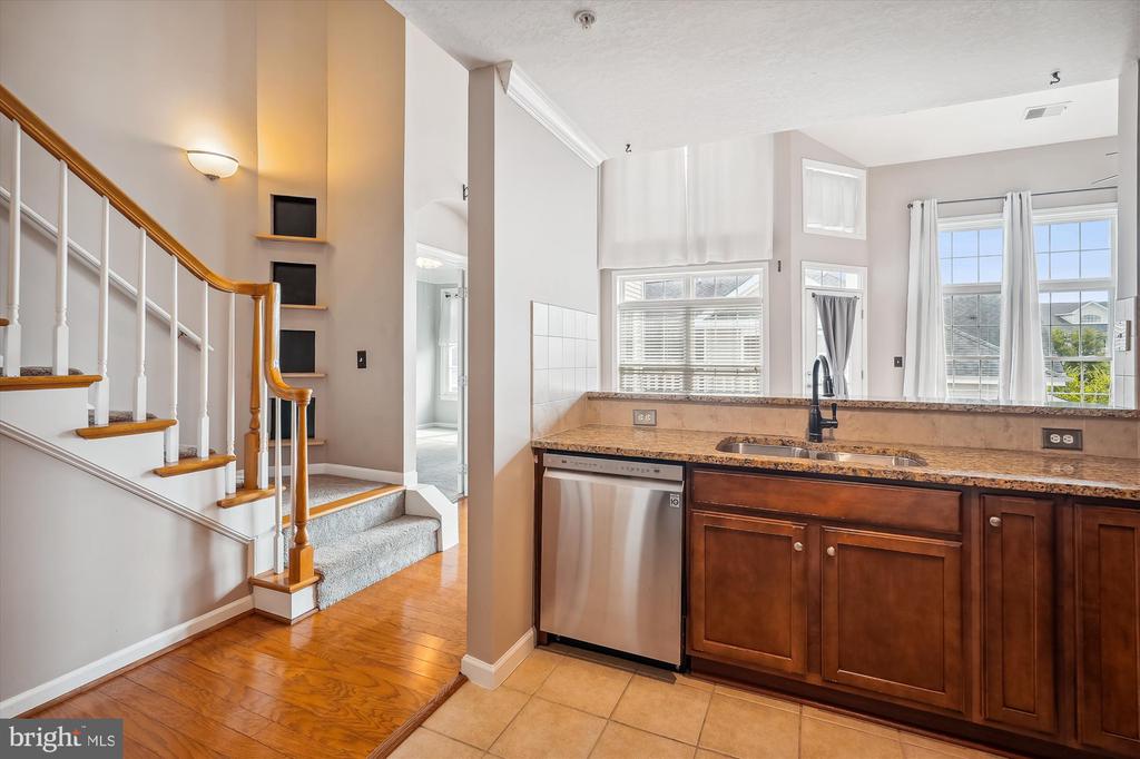 508 SUNSET VIEW TER SE #406
