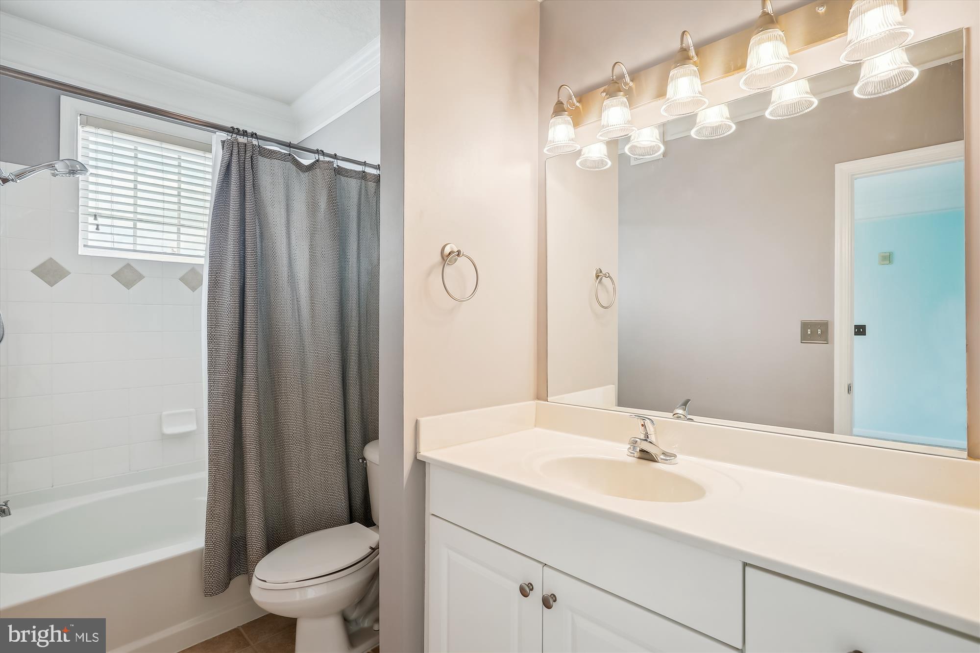 508 SUNSET VIEW TER SE #406