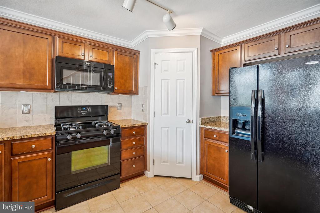 508 SUNSET VIEW TER SE #406