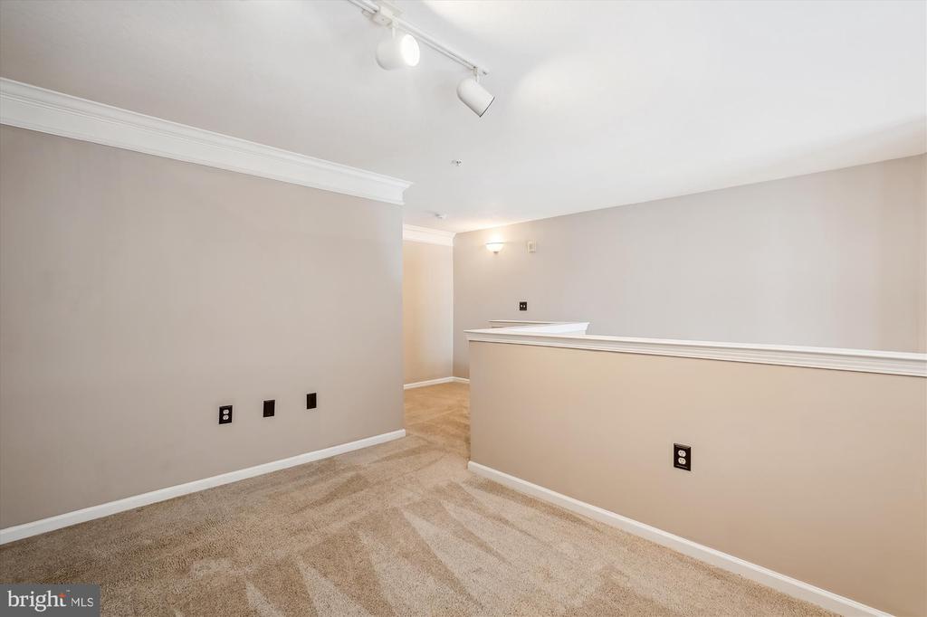 508 SUNSET VIEW TER SE #406