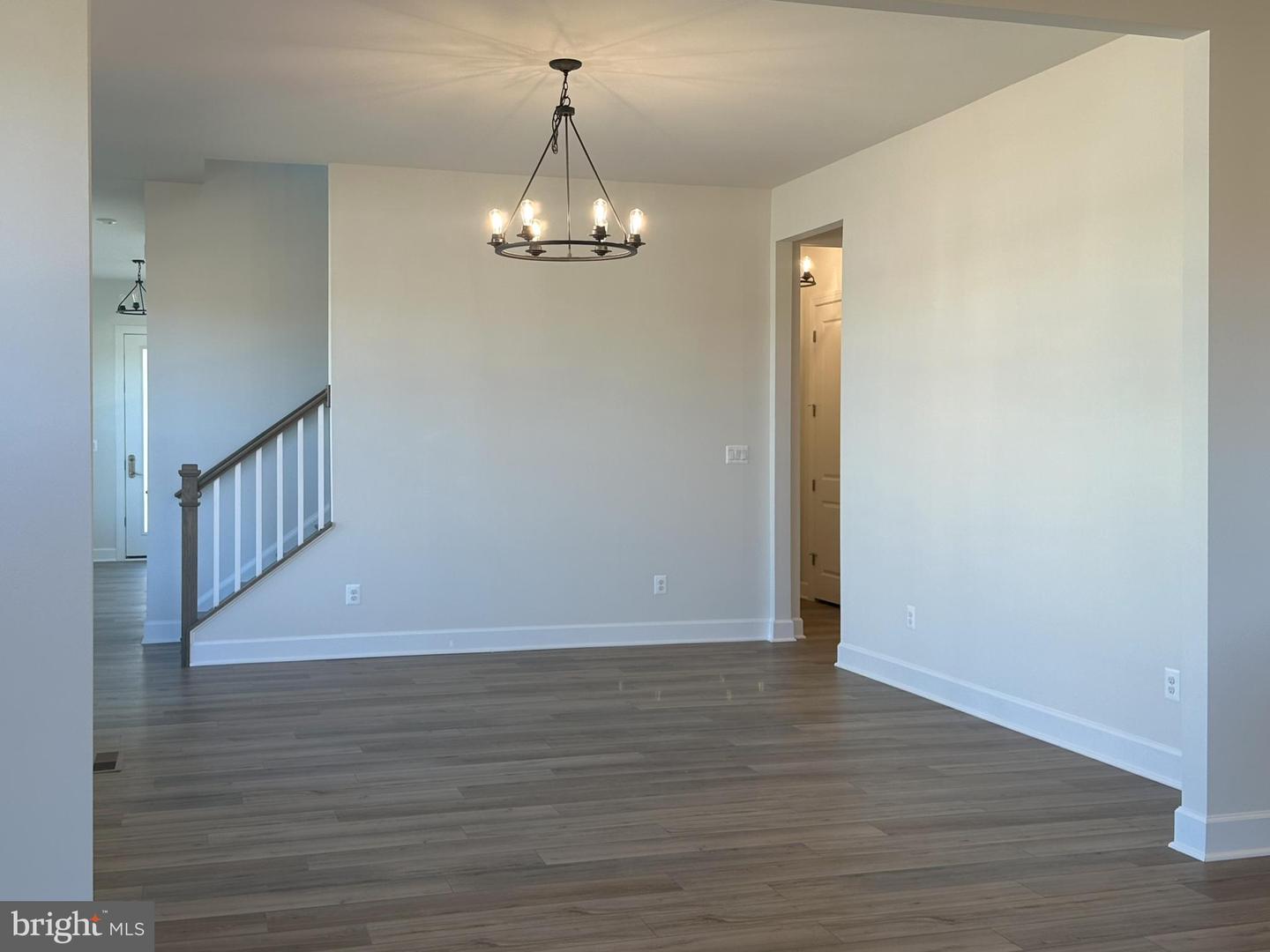 43212 Greeley Sq