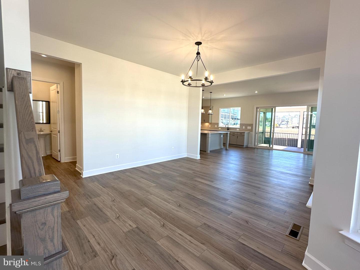 43212 Greeley Sq