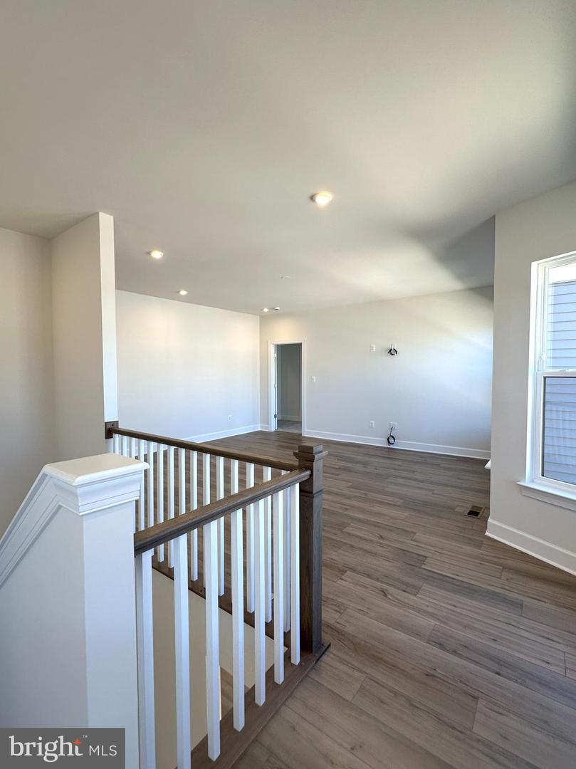 43212 Greeley Sq