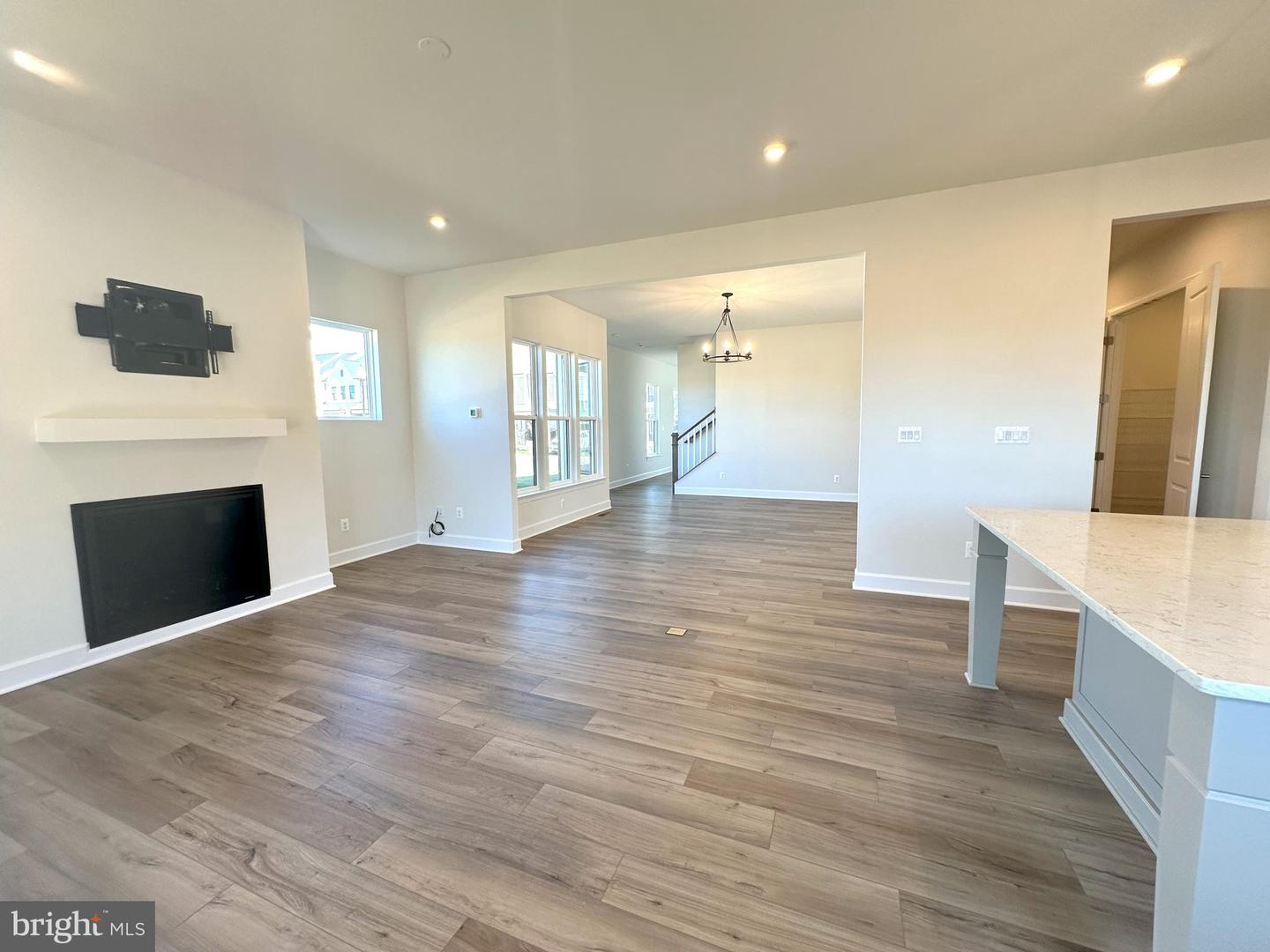 43212 Greeley Sq
