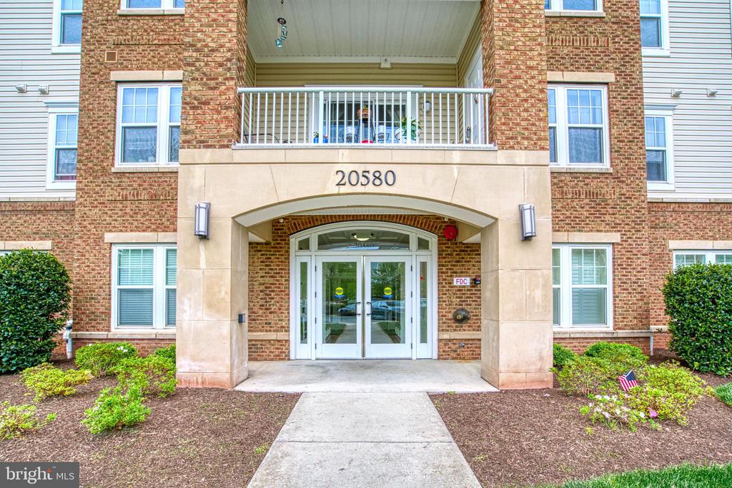 20580 HOPE SPRING TER #101