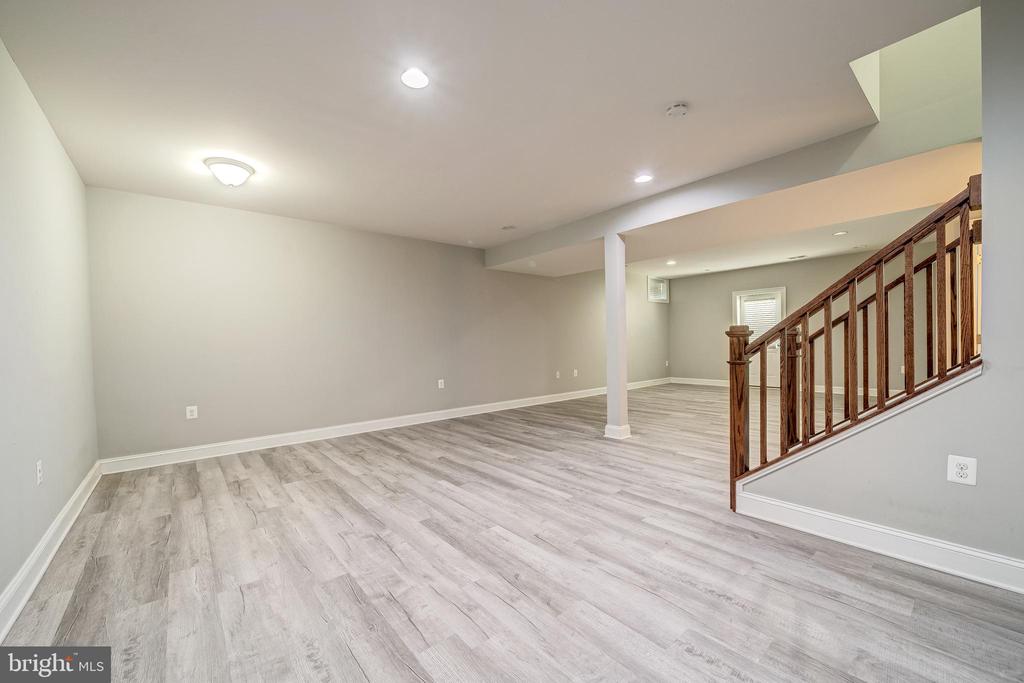 23700 Sweetbells Ct