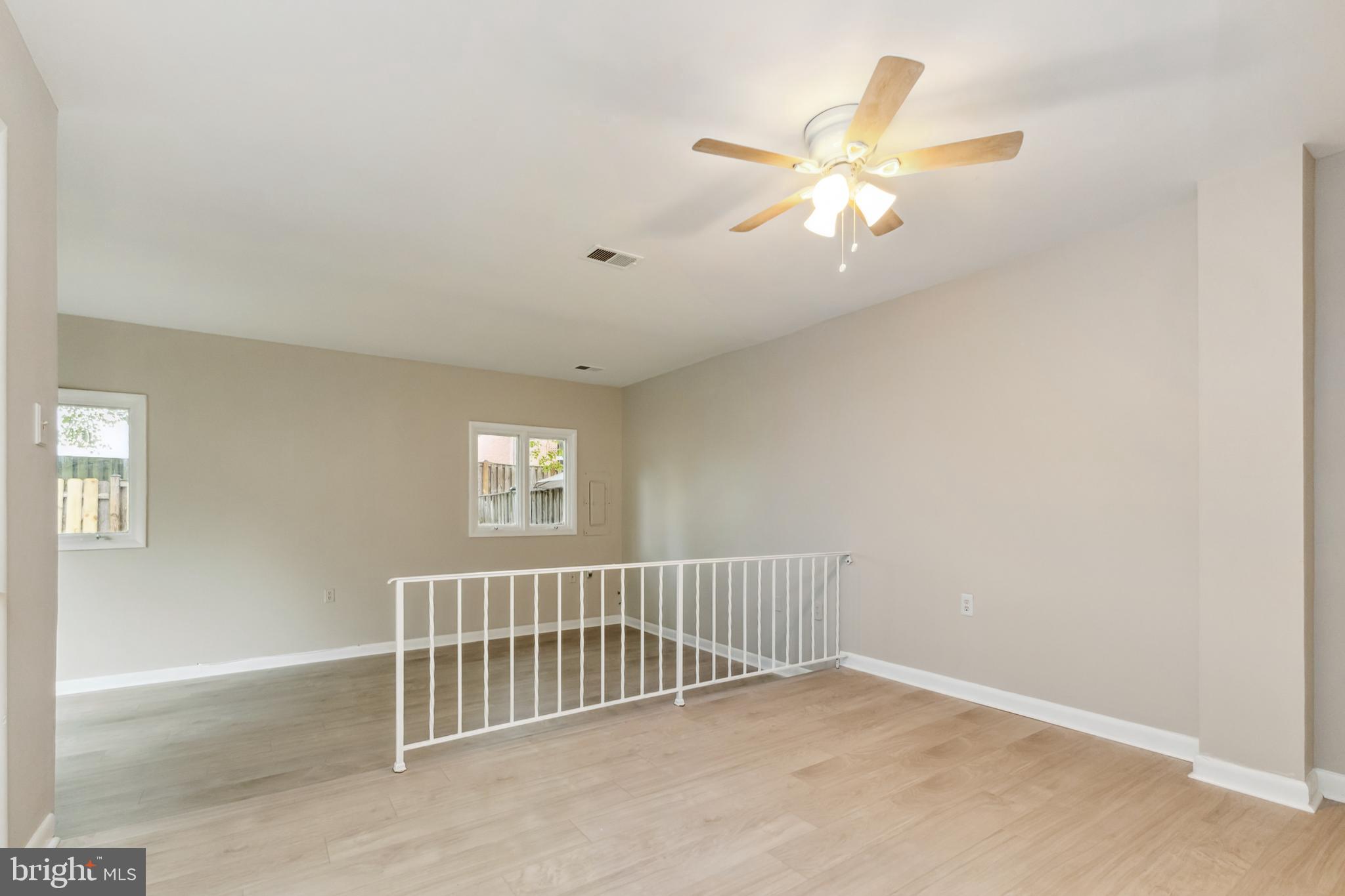 101 Meadows Ln NE