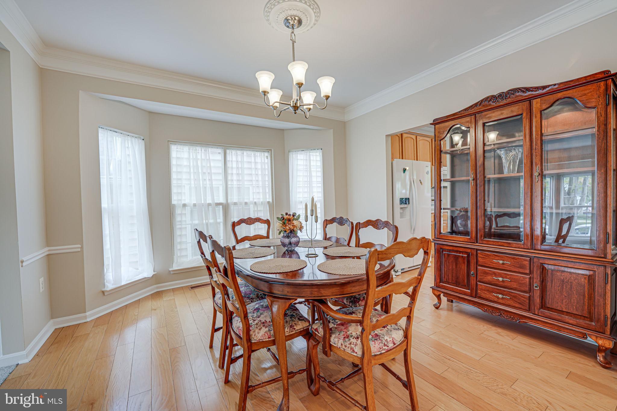 212 Mayfair Dr NE