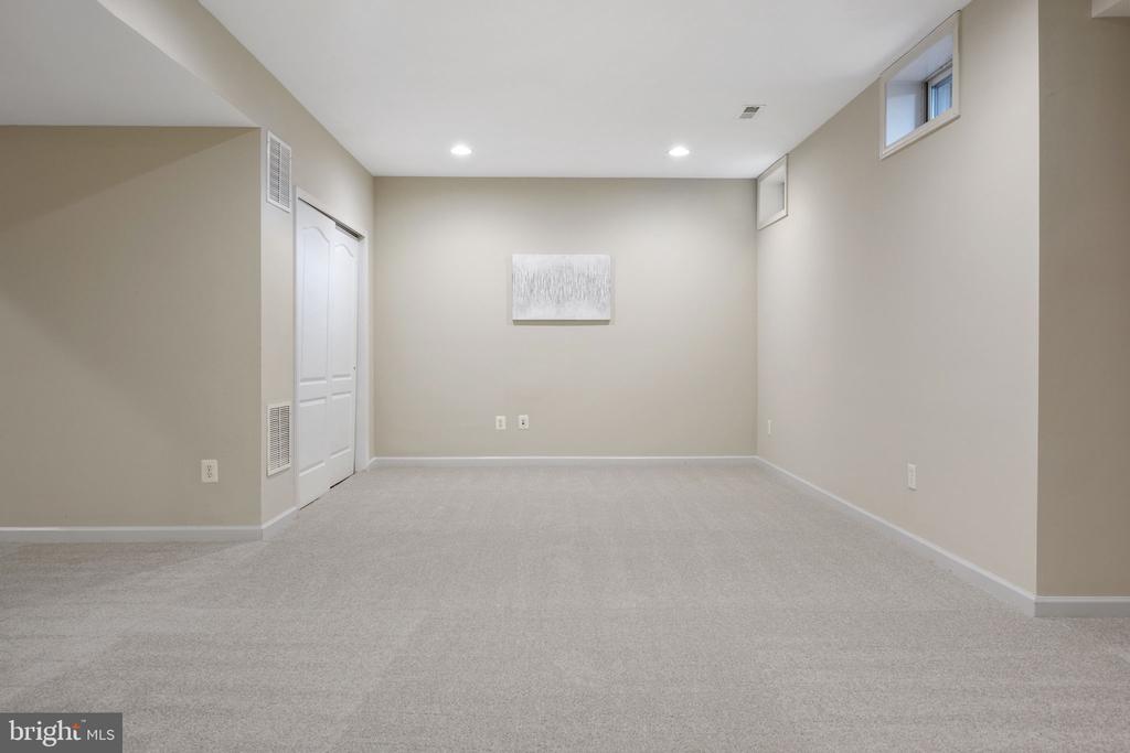 43214 Baltusrol Ter