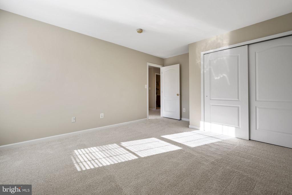 43214 Baltusrol Ter
