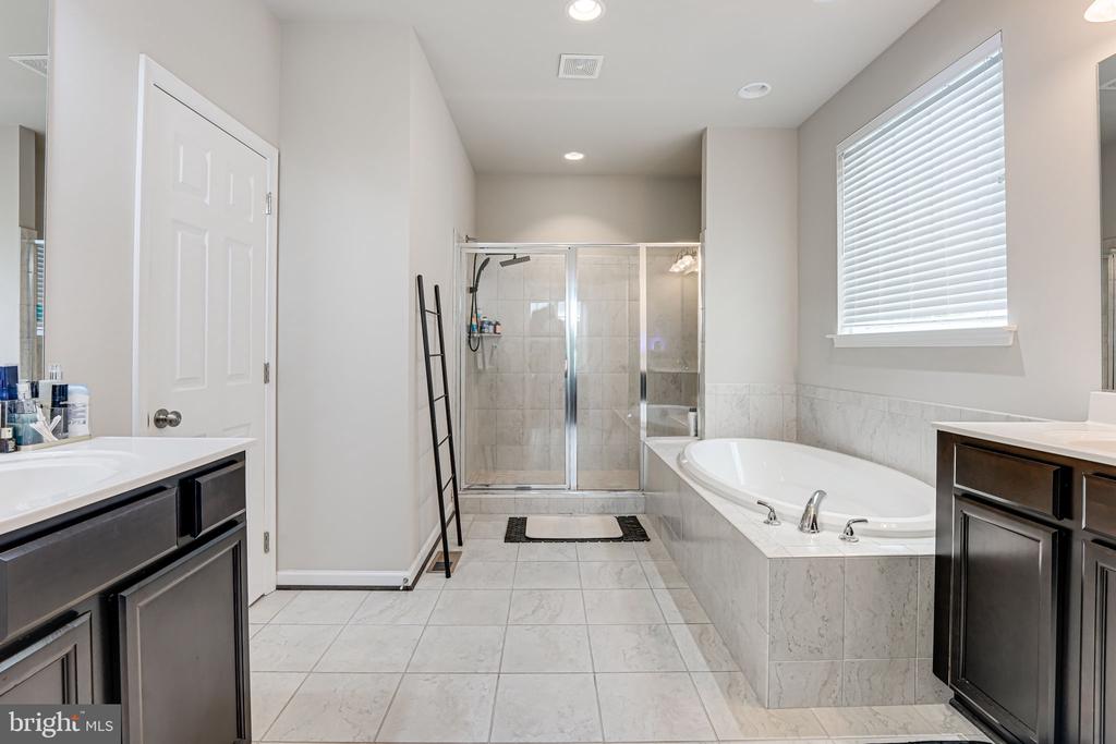 18152 Ridgewood Pl