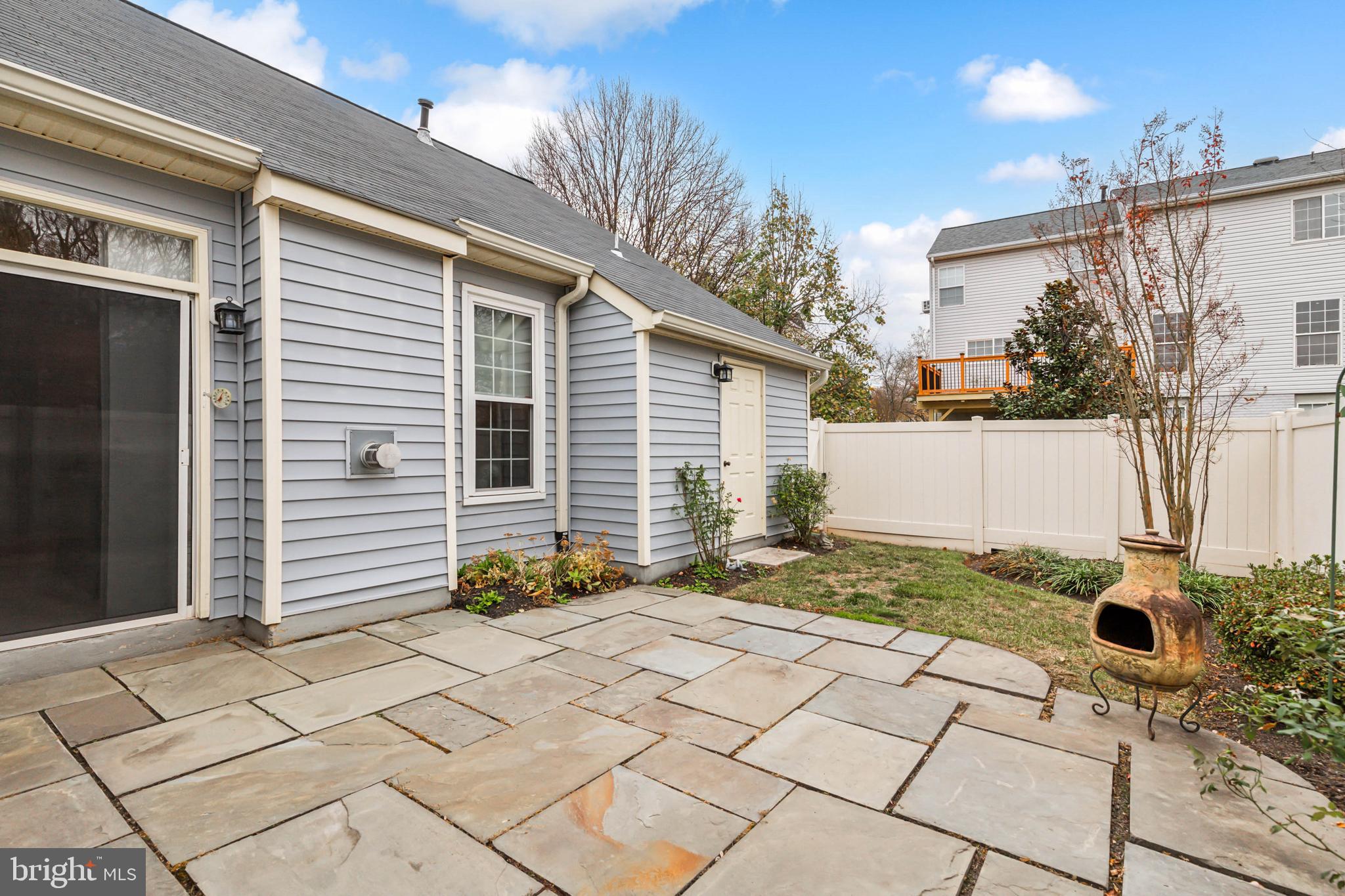 43227 Yorkville Ter