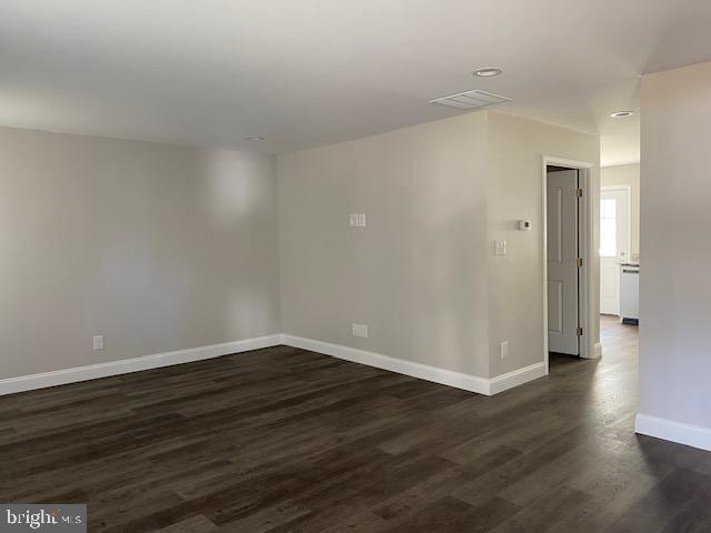800 S DOGWOOD ST