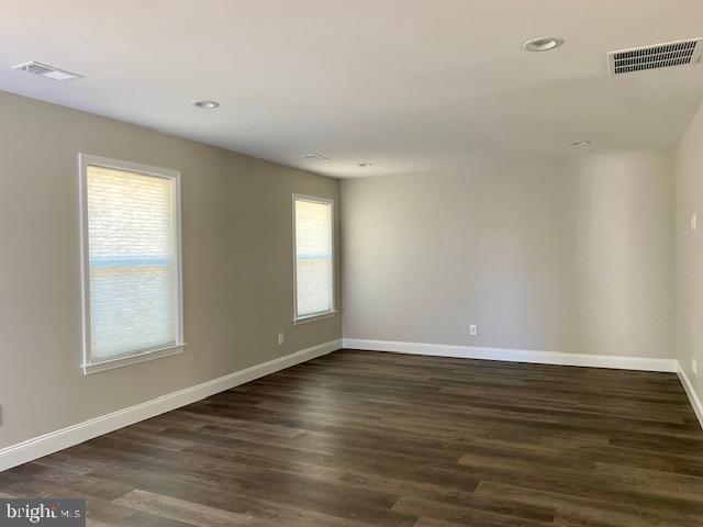 800 S DOGWOOD ST